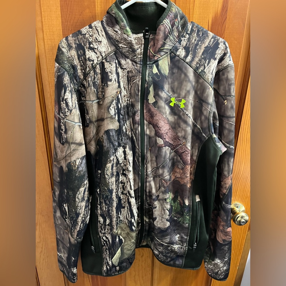 Men’s Under Armour Camo Jacket - L